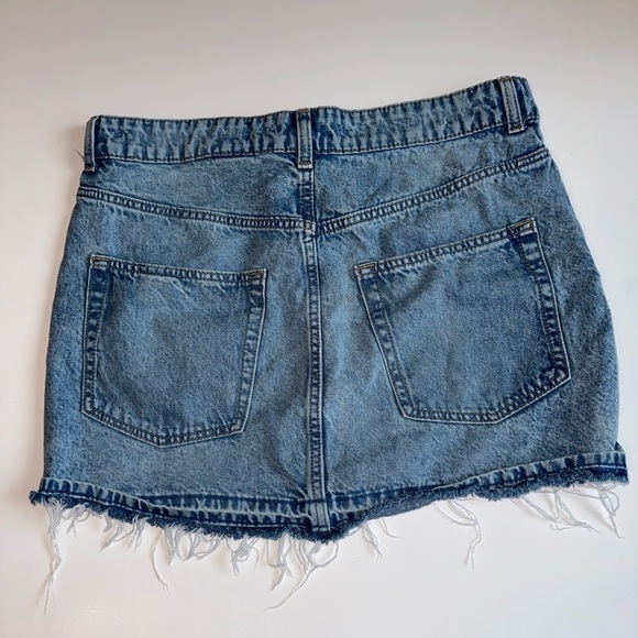 Divided Mini Jean Skirt Size 8 Y2K Medium Wash Frayed Hem Grunge 2000s Style - Picture 5 of 5